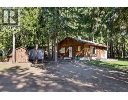 Kitchen - 133 Springbend Road, Enderby, BC V4Y4H2 Photo 6