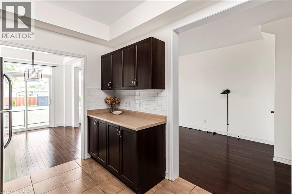 45 SEABREEZE Crescent Unit# 22, Stoney Creek — photo 6