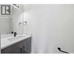 Bedroom - 864 Nightingale Road, Saskatoon, SK S7L7R5 Photo 13