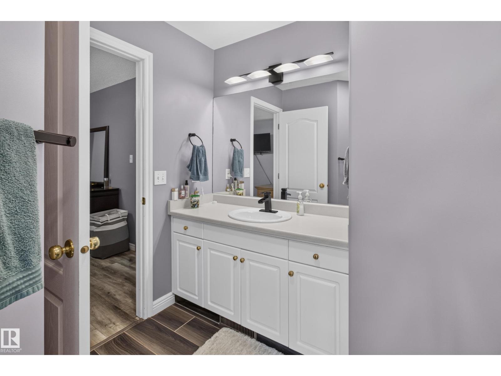 61 CHANCERY WY - 32