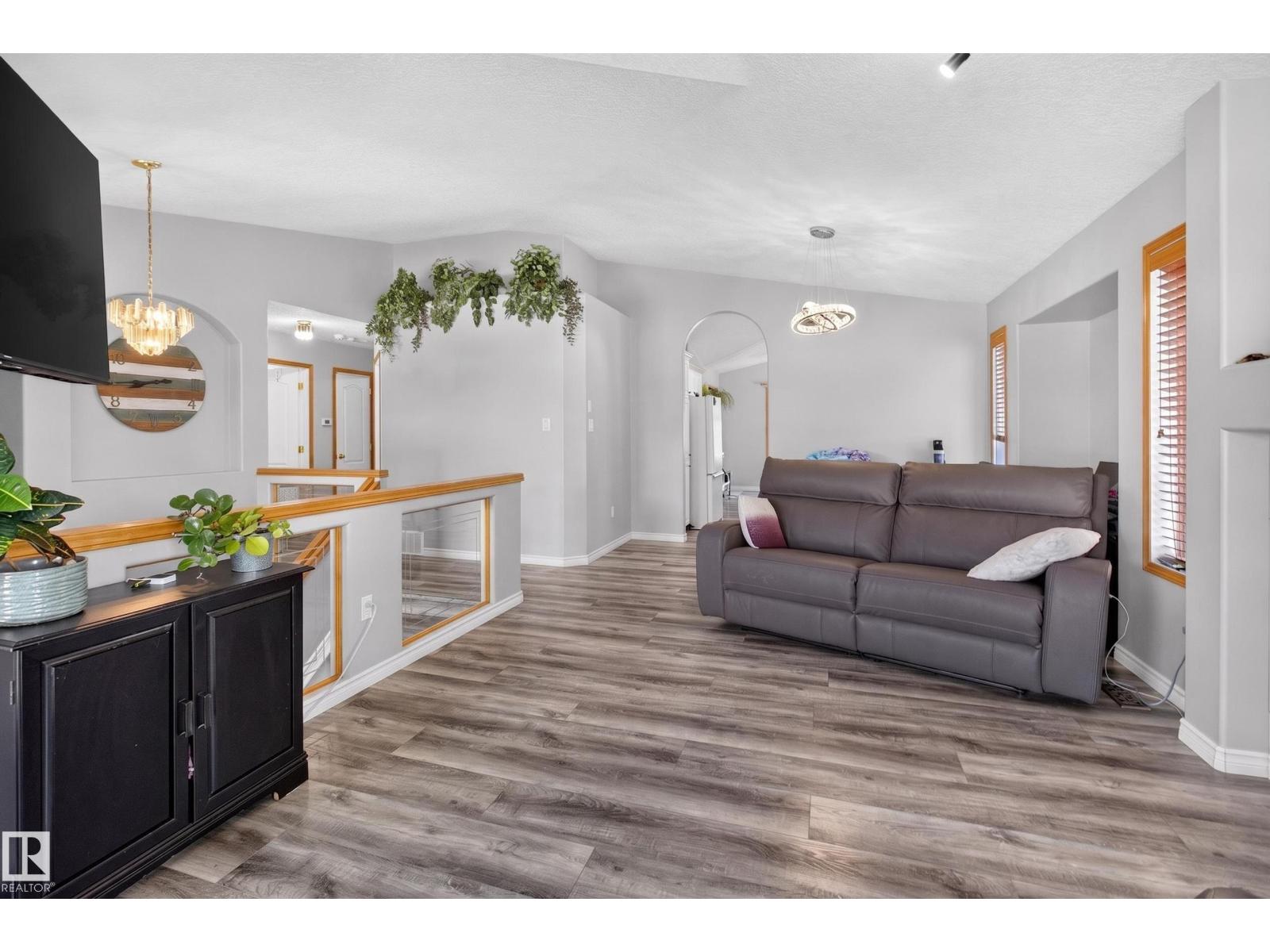 61 CHANCERY WY - 9