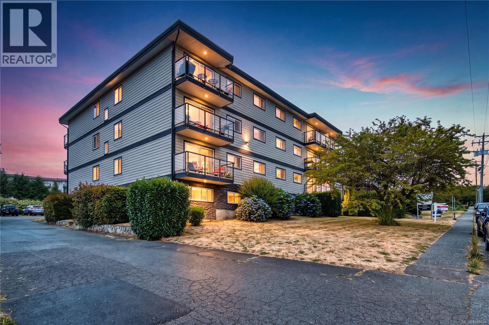 #110 218 Bayview Ave - 2