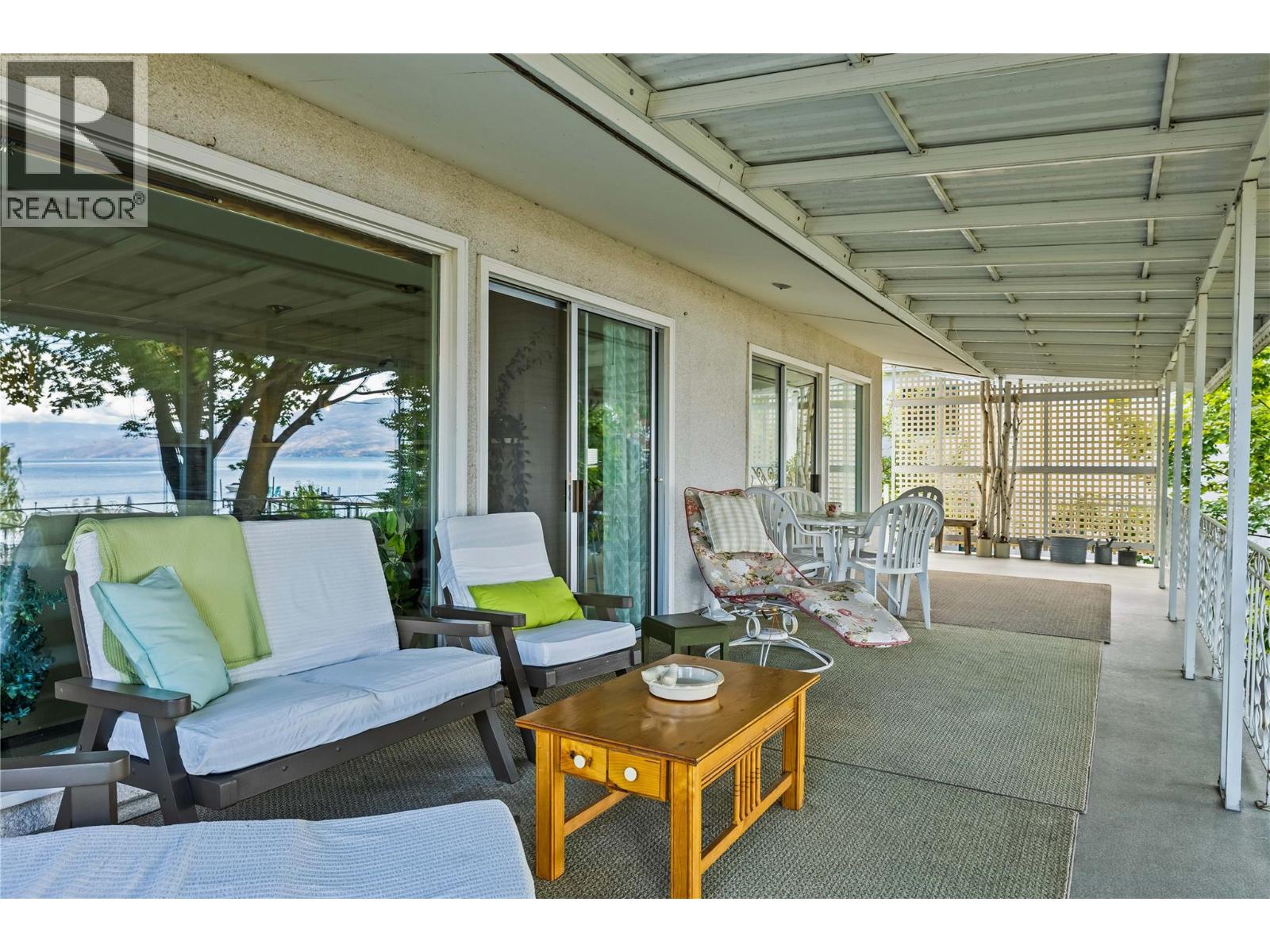 4088 Lakeshore Road - 14