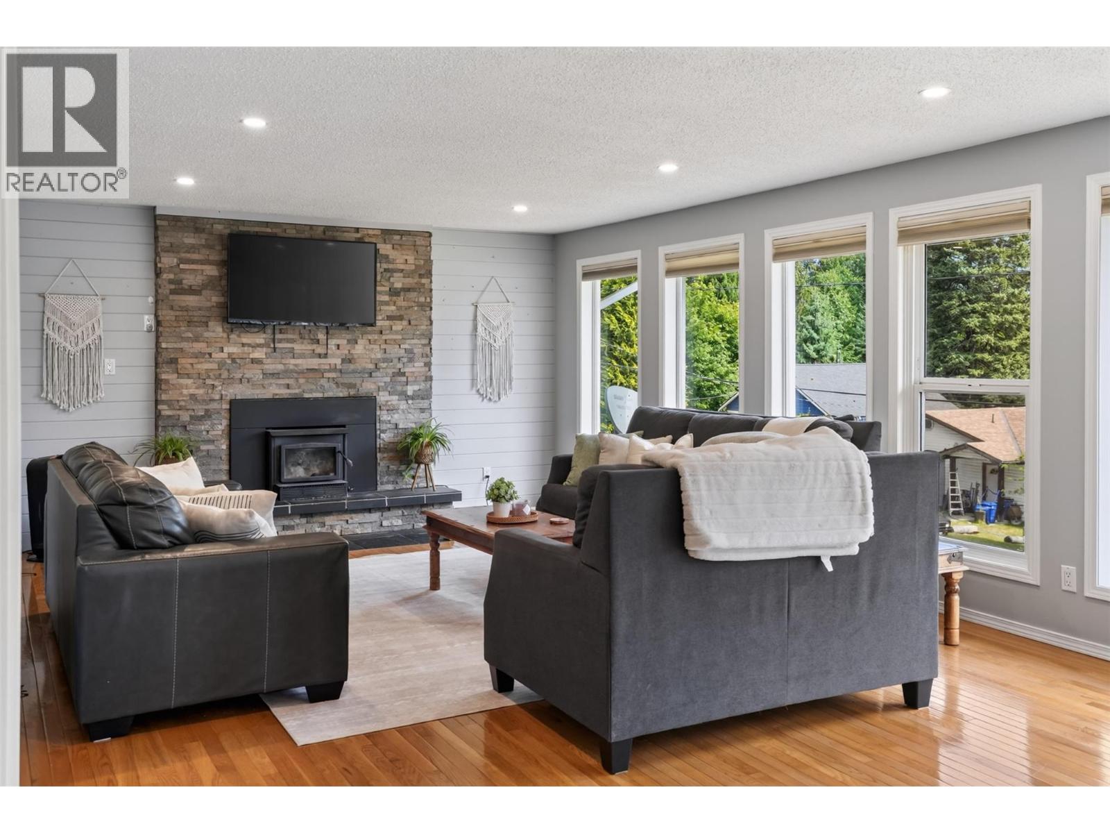 215 BAYVIEW Street - 10
