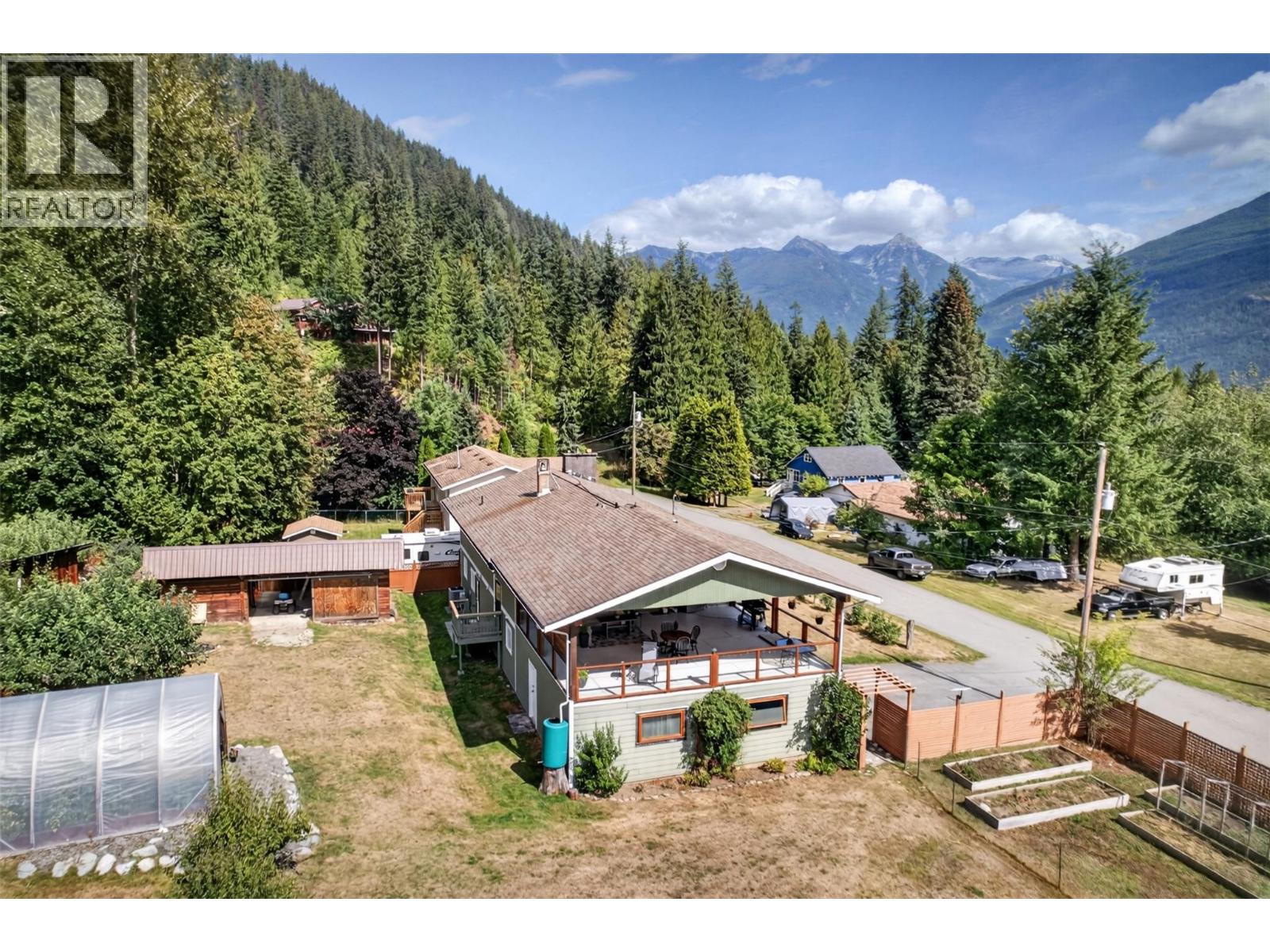 215 BAYVIEW Street - Image 26