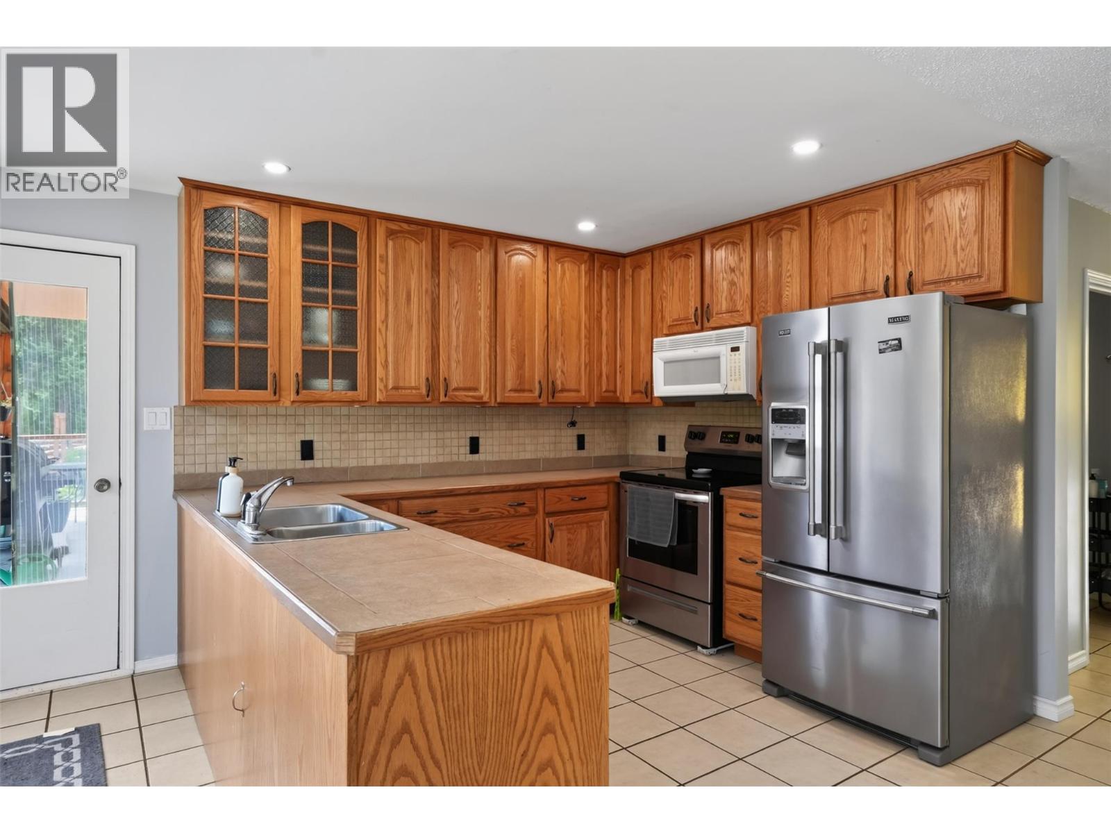 215 BAYVIEW Street - Image 5