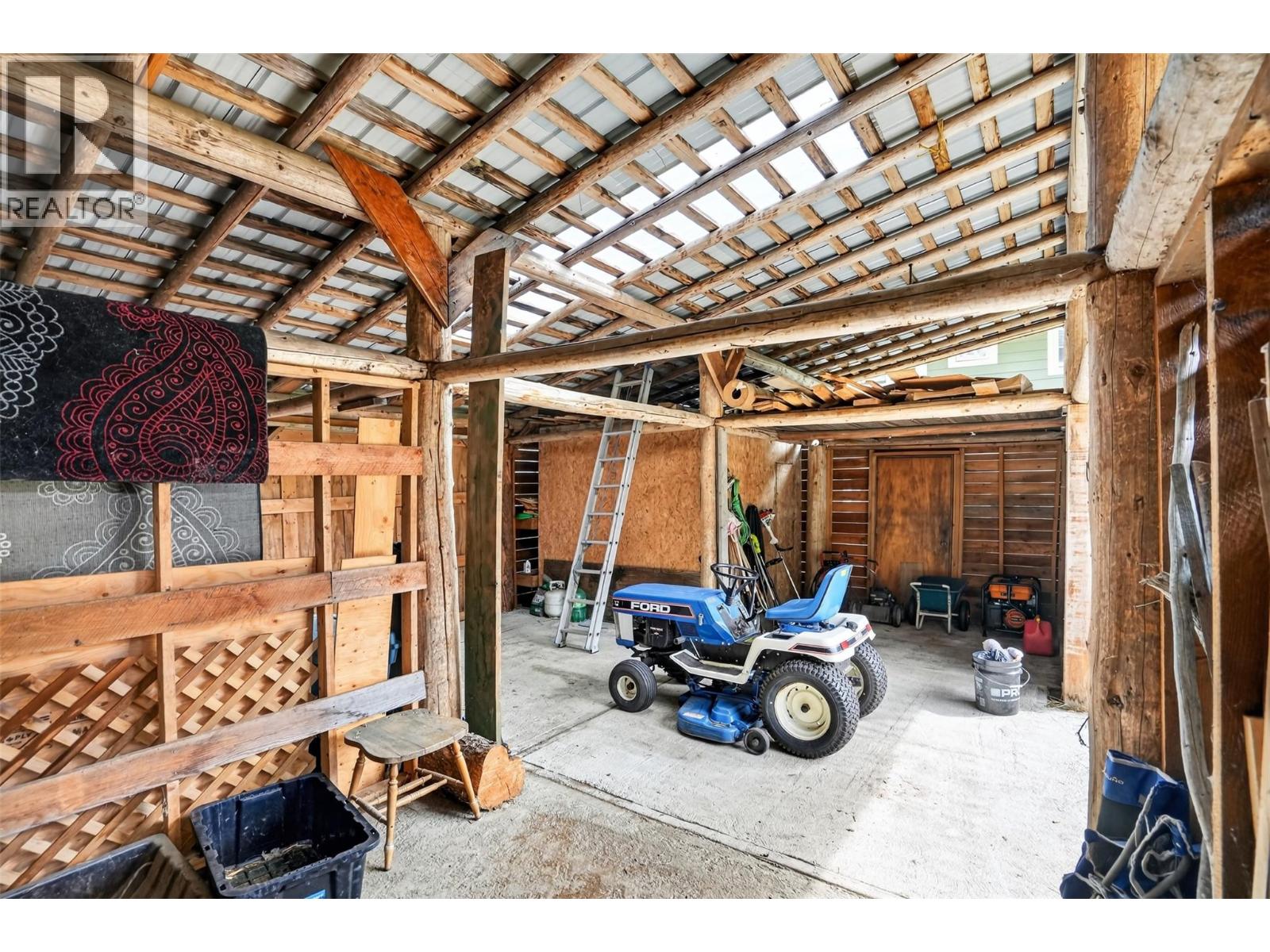 215 BAYVIEW Street - 43