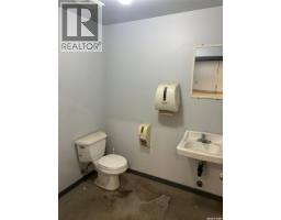 530 Caribou Street E, Moose Jaw, SK S6H1L8 Photo 8