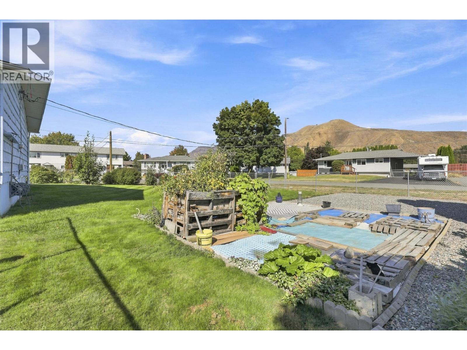1090 Calmar Place - Image 51