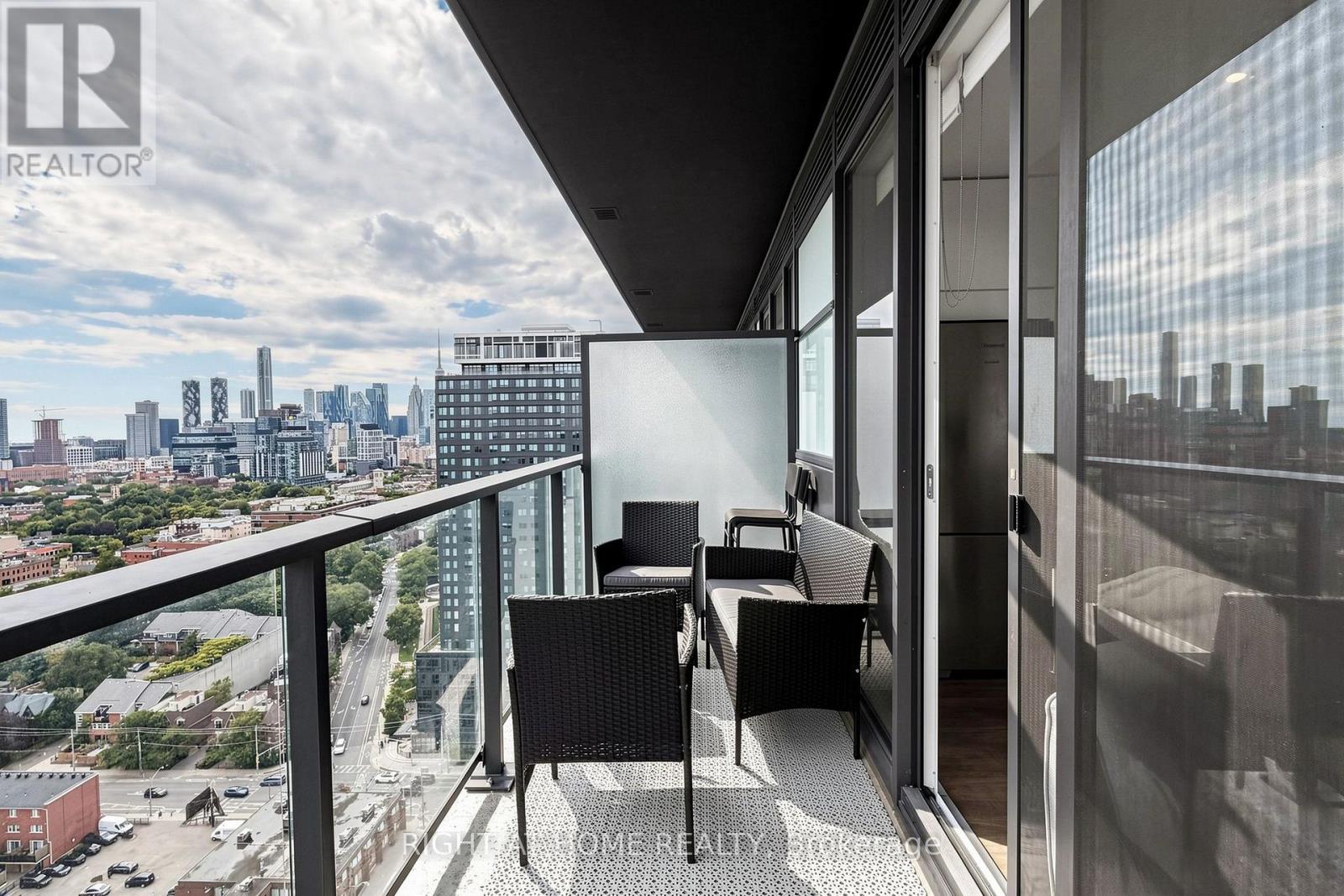 #2502 5 DEFRIES STREET - 31