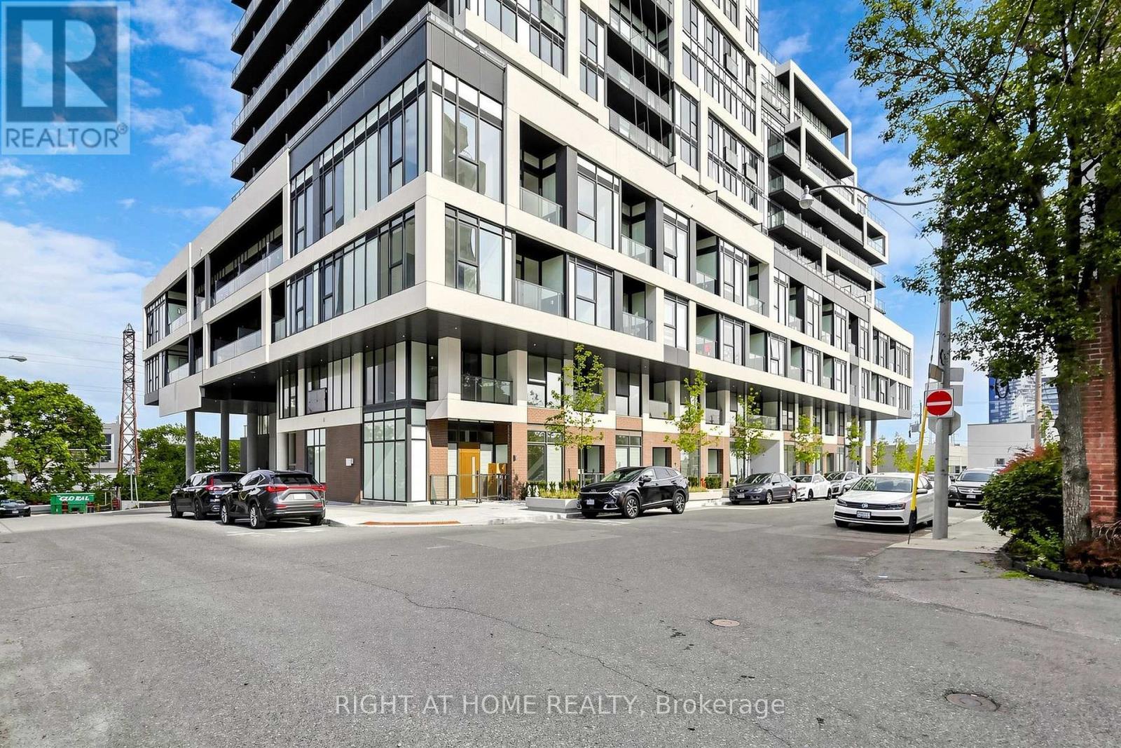 #2502 5 DEFRIES STREET - 4