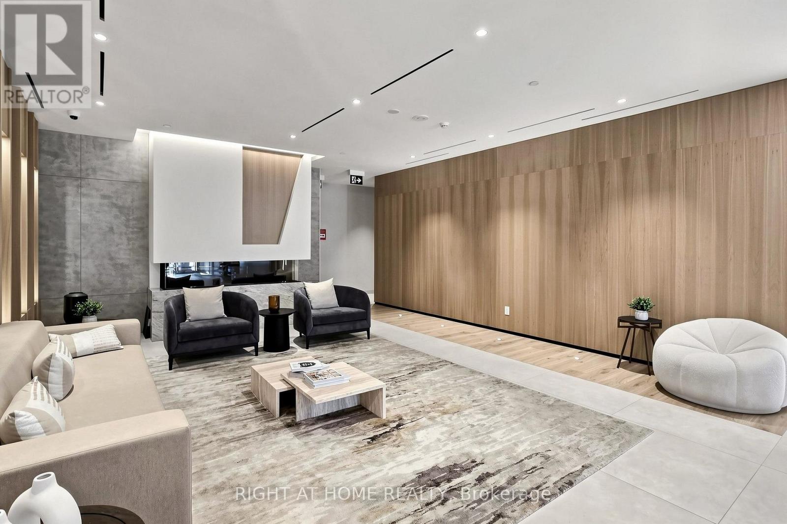 #2502 5 DEFRIES STREET - 40