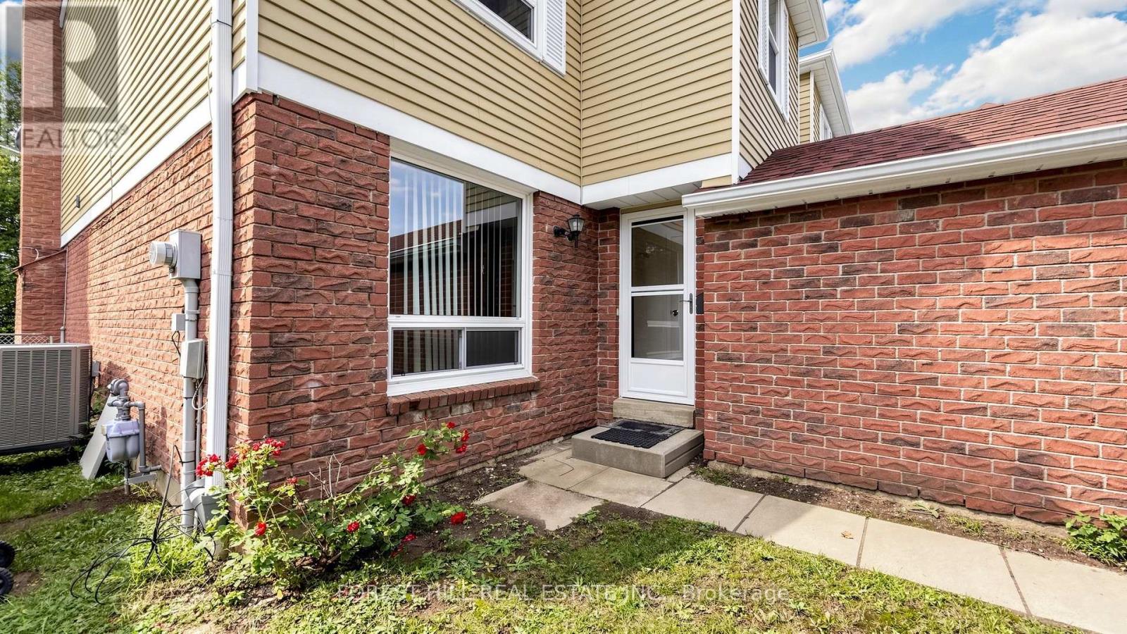 35 TREETOPS COURT - 23