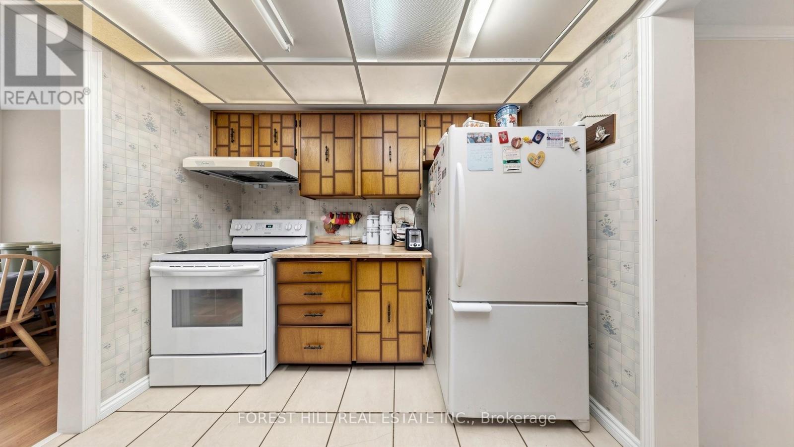 35 TREETOPS COURT - 9