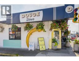 506 1679 Lloyd Avenue, North Vancouver, BC V7P0A9 Photo 18