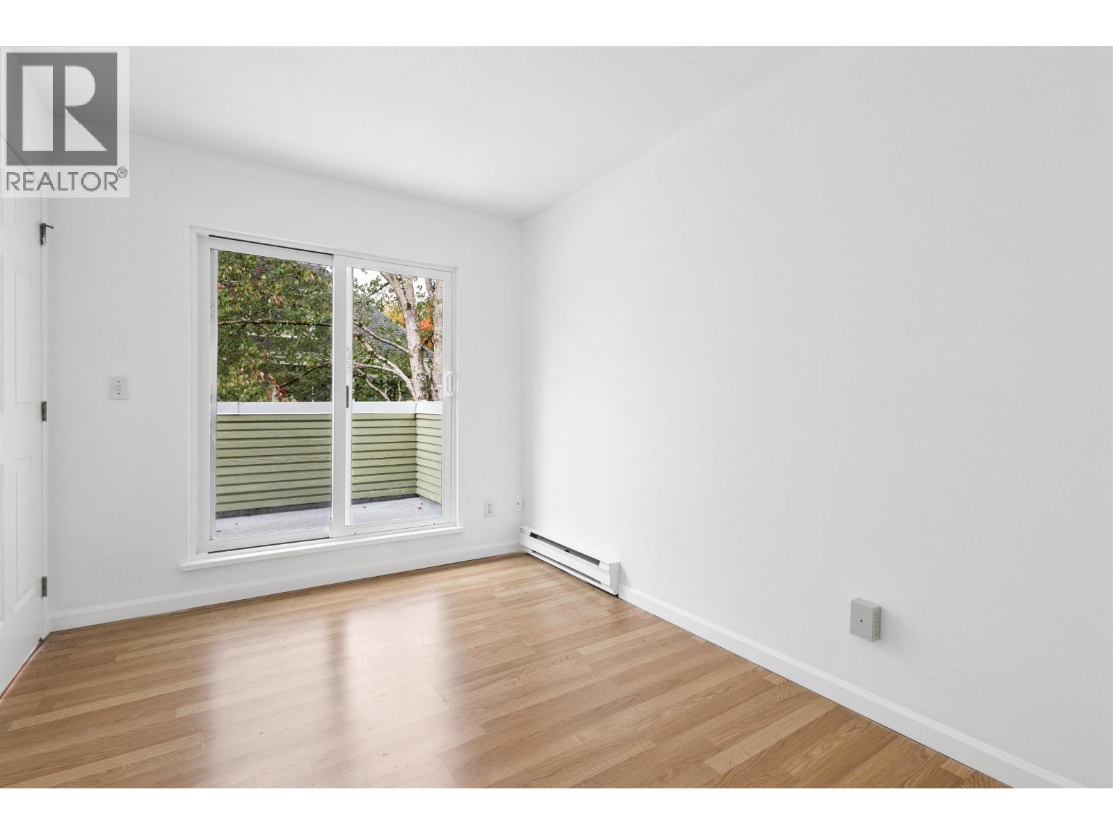 5 4149 SOPHIA STREET, Vancouver