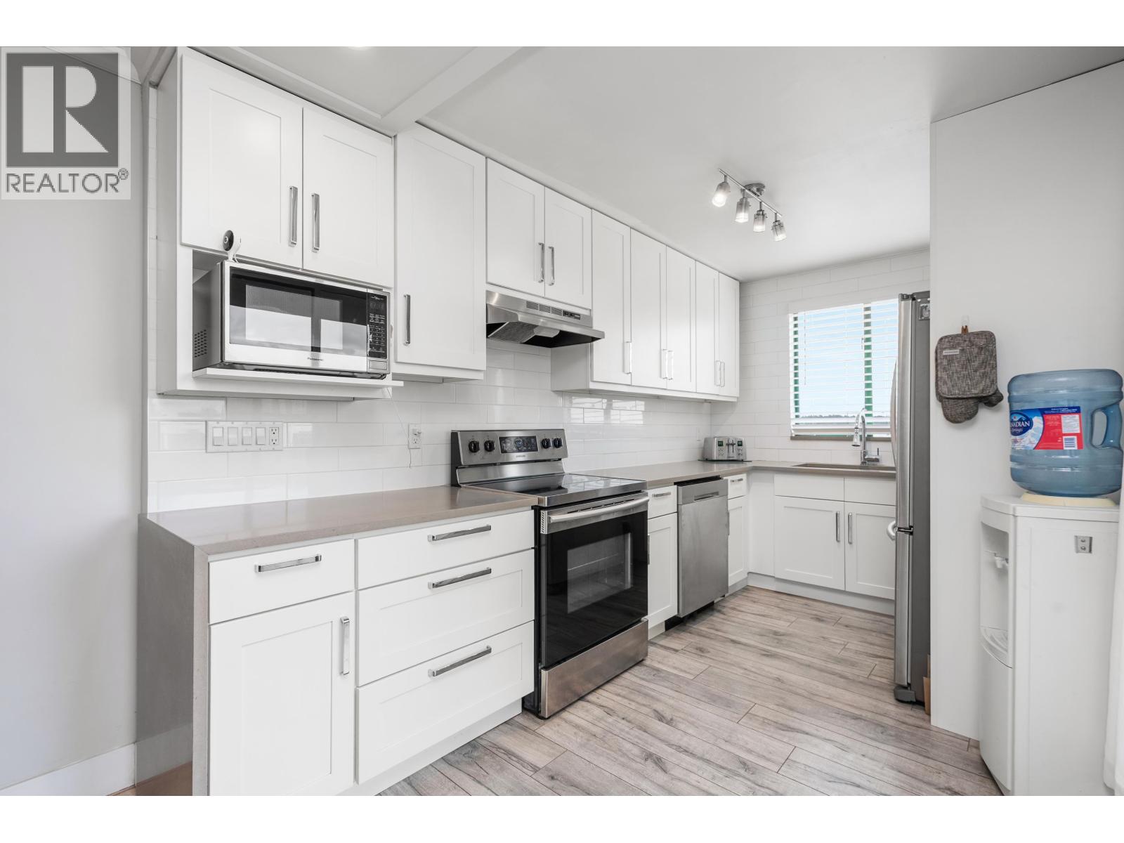 502 420 CARNARVON STREET, New Westminster