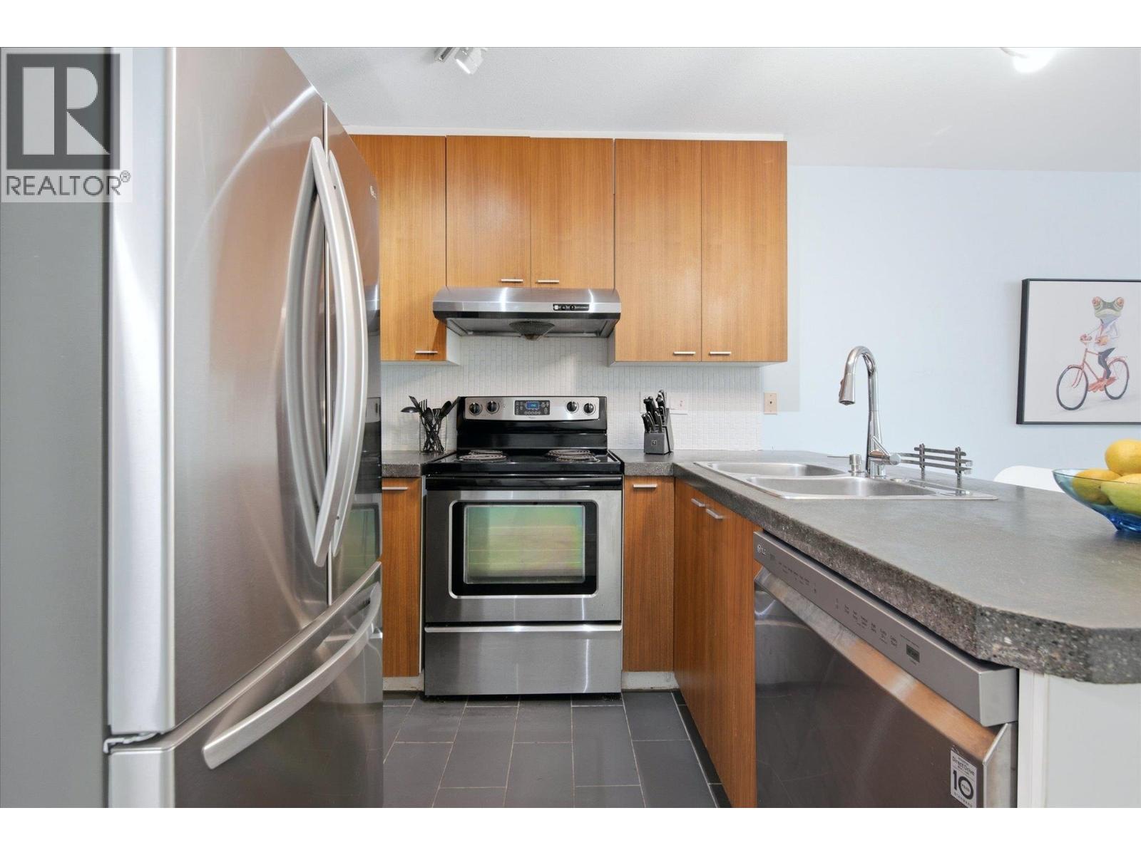 102 788 E 8TH AVENUE, Vancouver — photo 3
