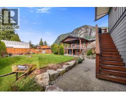 38101 Chestnut Avenue, Squamish, BC V8B0X6 Photo 23