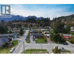 38101 Chestnut Avenue, Squamish, BC V8B0X6 Photo 33