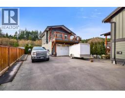 38101 Chestnut Avenue, Squamish, BC V8B0X6 Photo 38