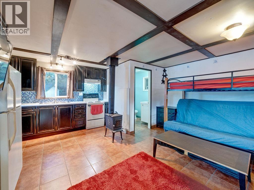 4141 FRANCIS PENINSULA ROAD, Pender Harbour