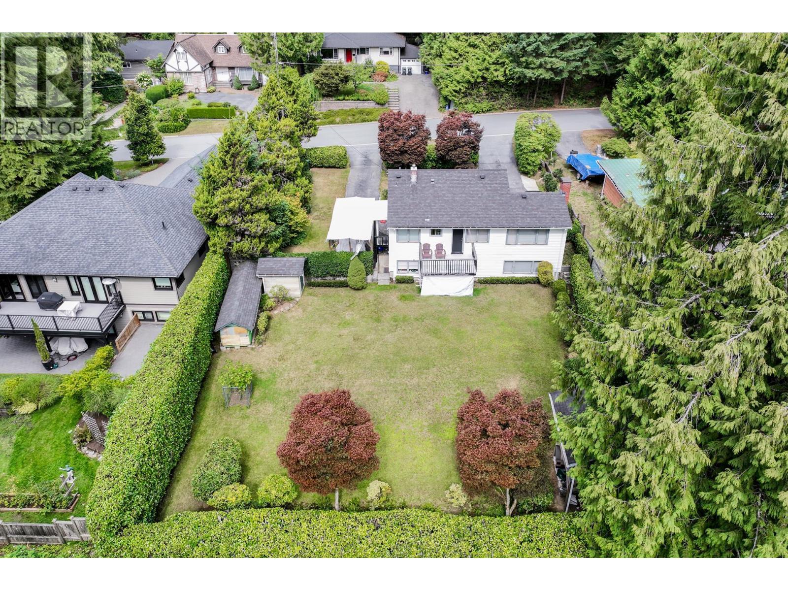 741 WELLINGTON DRIVE, North Vancouver — photo 9