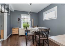 4pc Ensuite bath - 49 George Street, Sydney, NS B1P1H5 Photo 6