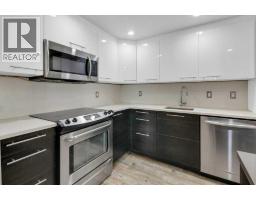 Primary Bedroom - 6, 3402 Parkdale Boulevard Nw, Calgary, AB T2N3T4 Photo 6