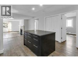 4pc Bathroom - 6, 3402 Parkdale Boulevard Nw, Calgary, AB T2N3T4 Photo 7