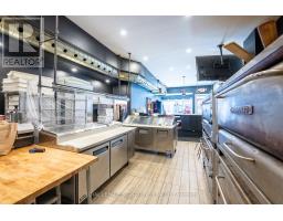 2243 Dundas Street W, Toronto, ON M6R1X6 Photo 19