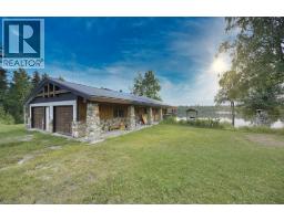 Primary Bedroom - 906 Harrwood Drive, Blue River, BC V0E1J0 Photo 18