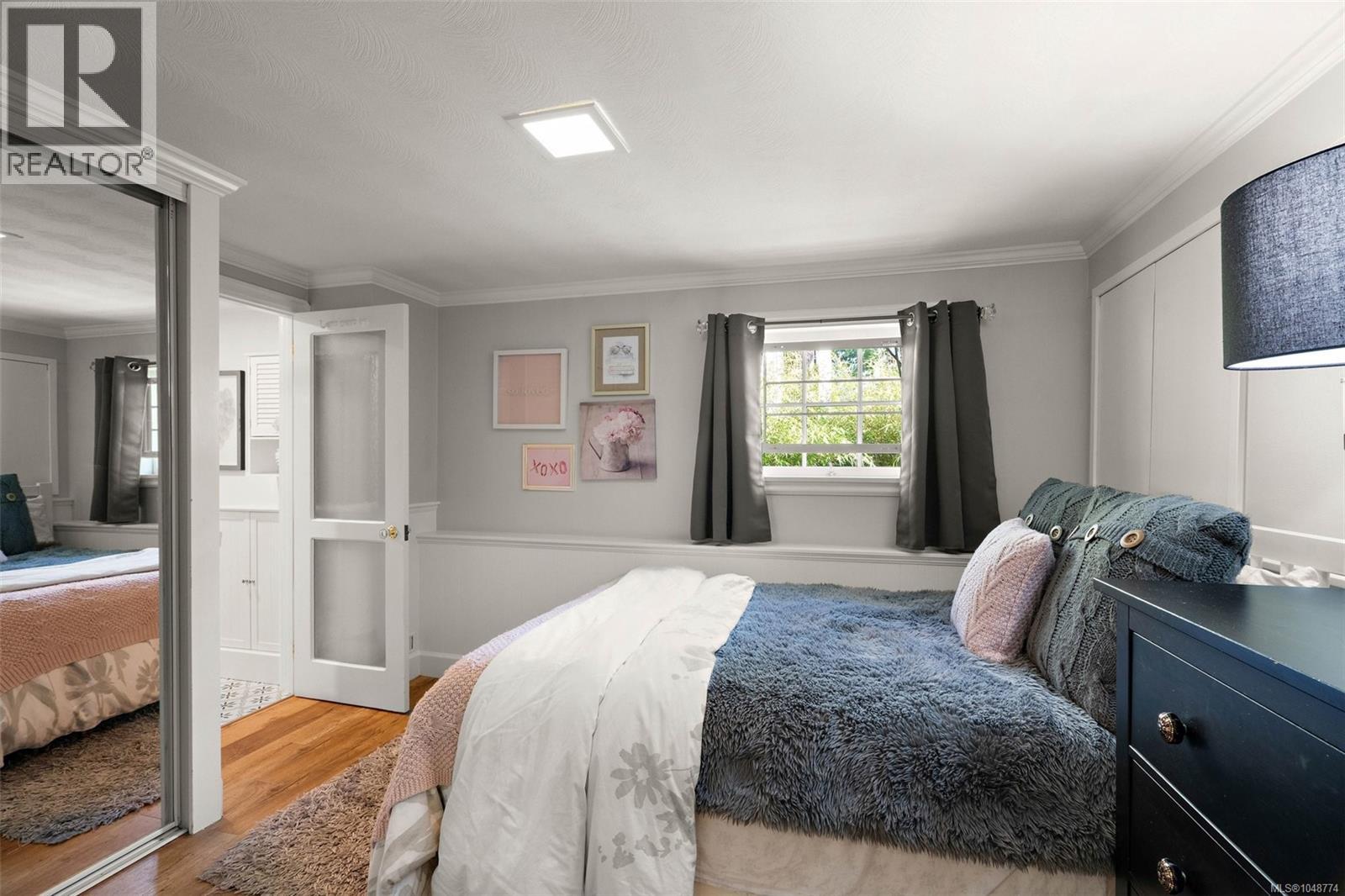 970 Bank St - 29