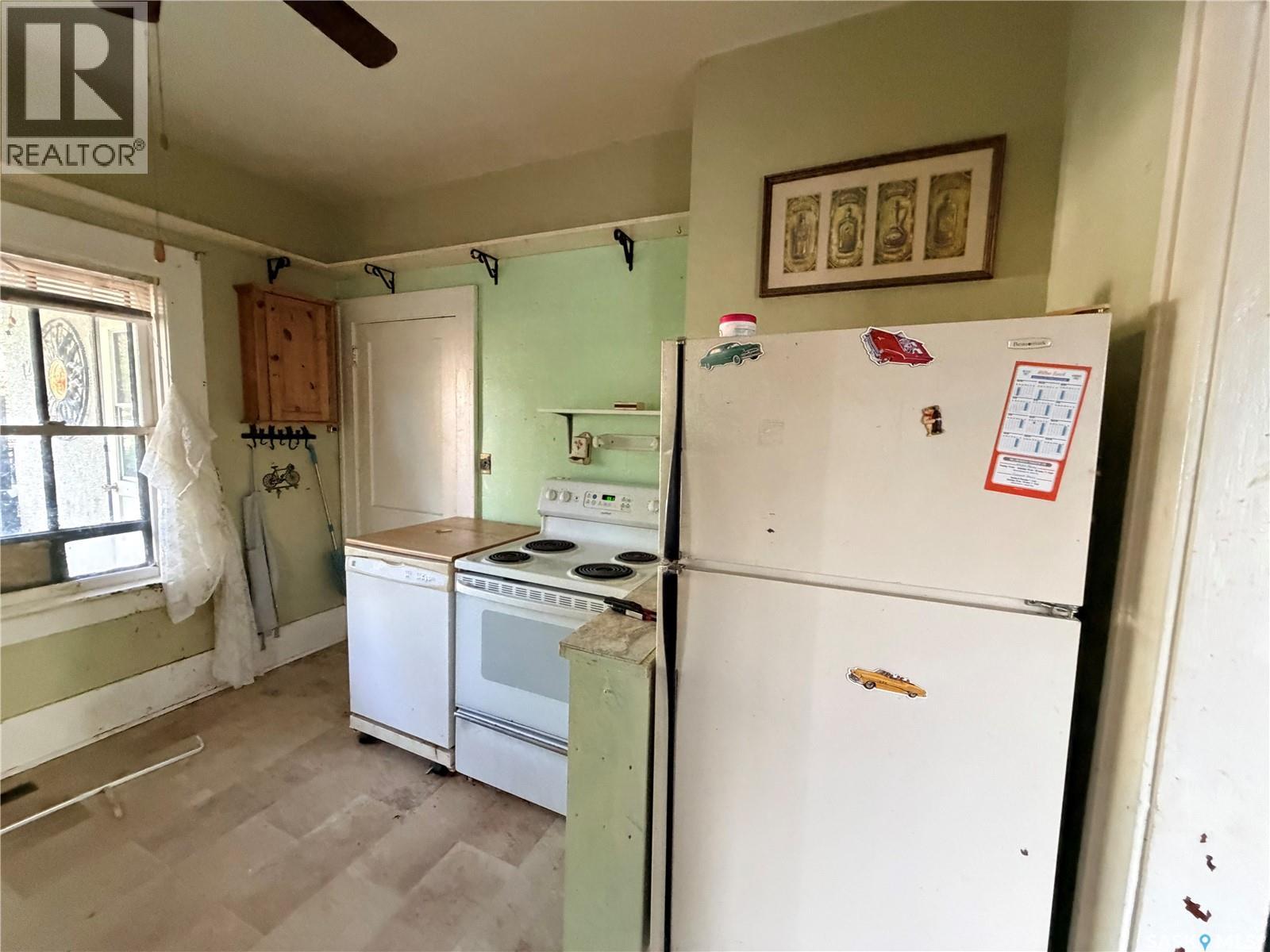 12 3rd STREET E, Willow Bunch — photo 8