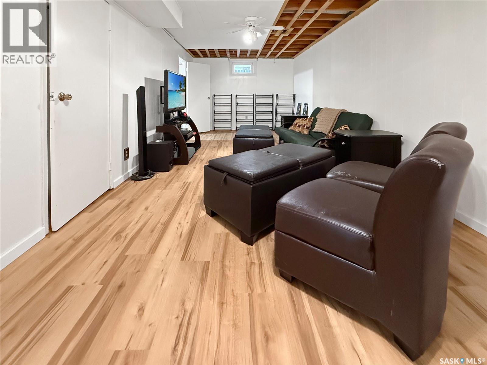 33 7th AVENUE NE - Image 18