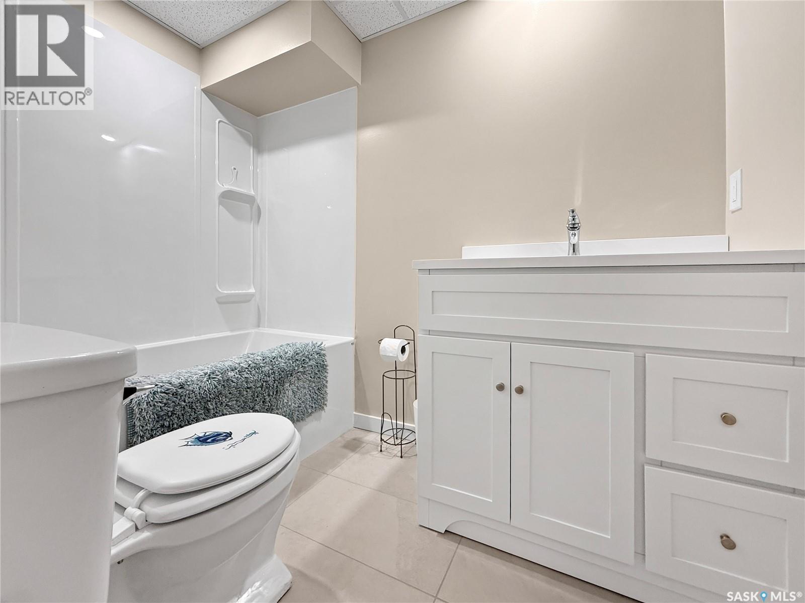 33 7th AVENUE NE - Image 21