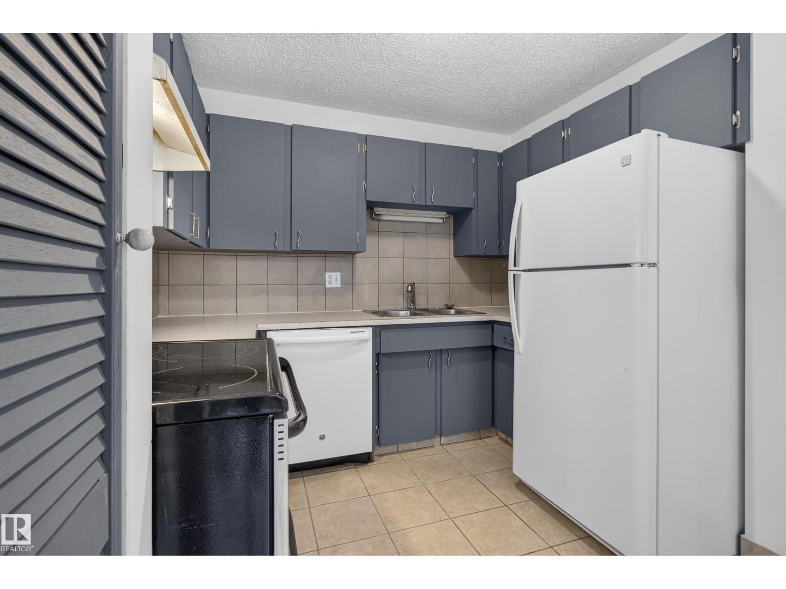 4629 126 AV NW - 16