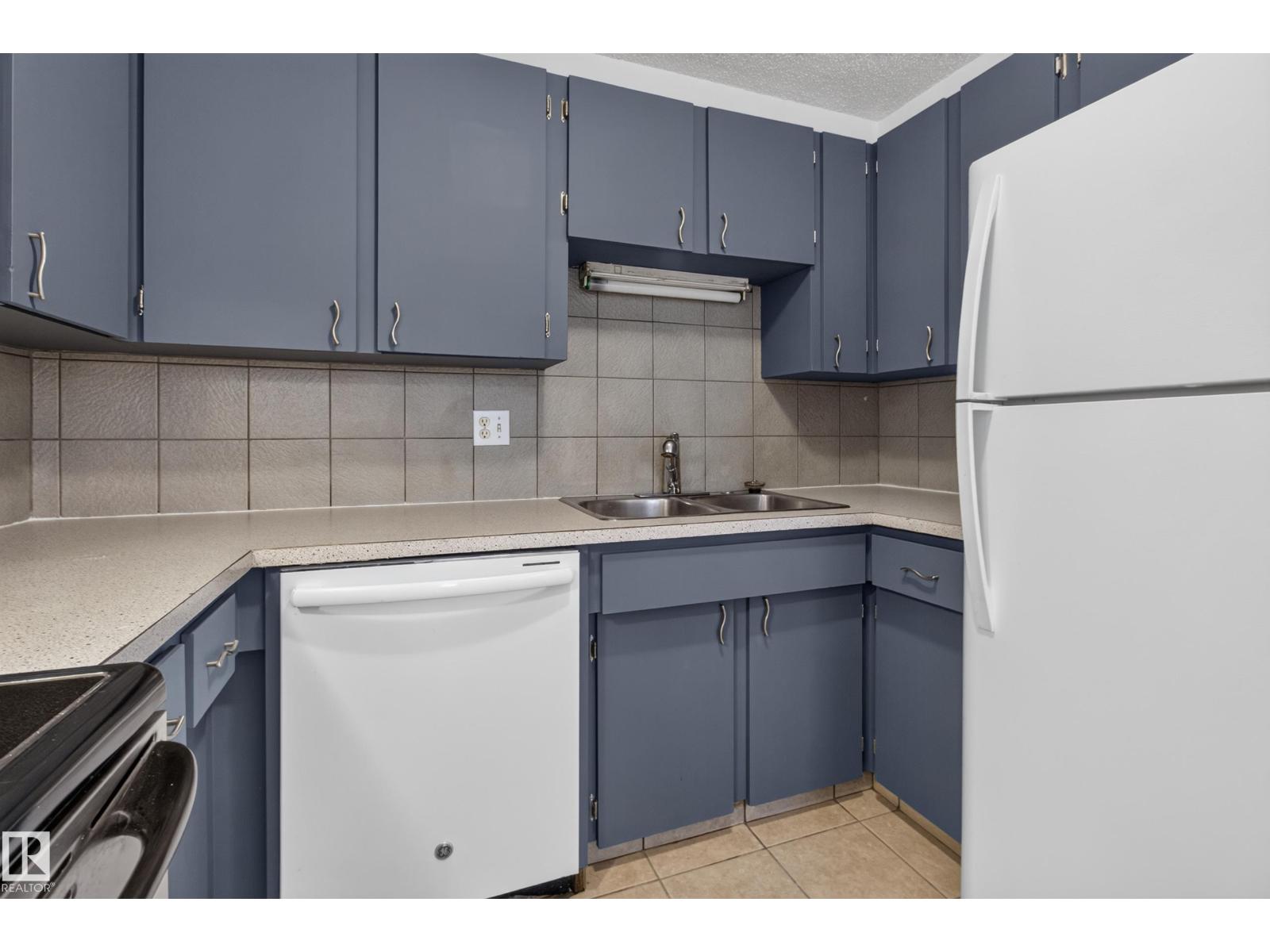4629 126 AV NW - 21