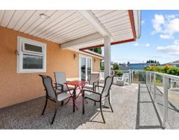 952 Kent Street, White Rock, BC V4B4T1 Photo 15