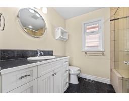 952 Kent Street, White Rock, BC V4B4T1 Photo 17