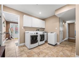952 Kent Street, White Rock, BC V4B4T1 Photo 22