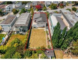 952 Kent Street, White Rock, BC V4B4T1 Photo 28