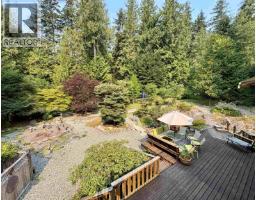 1549 Park Avenue, Roberts Creek, BC V0N2W2 Photo 29