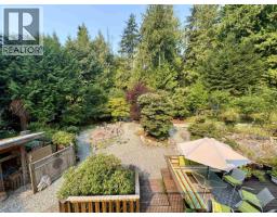 1549 Park Avenue, Roberts Creek, BC V0N2W2 Photo 36