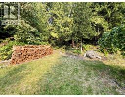 1549 Park Avenue, Roberts Creek, BC V0N2W2 Photo 34