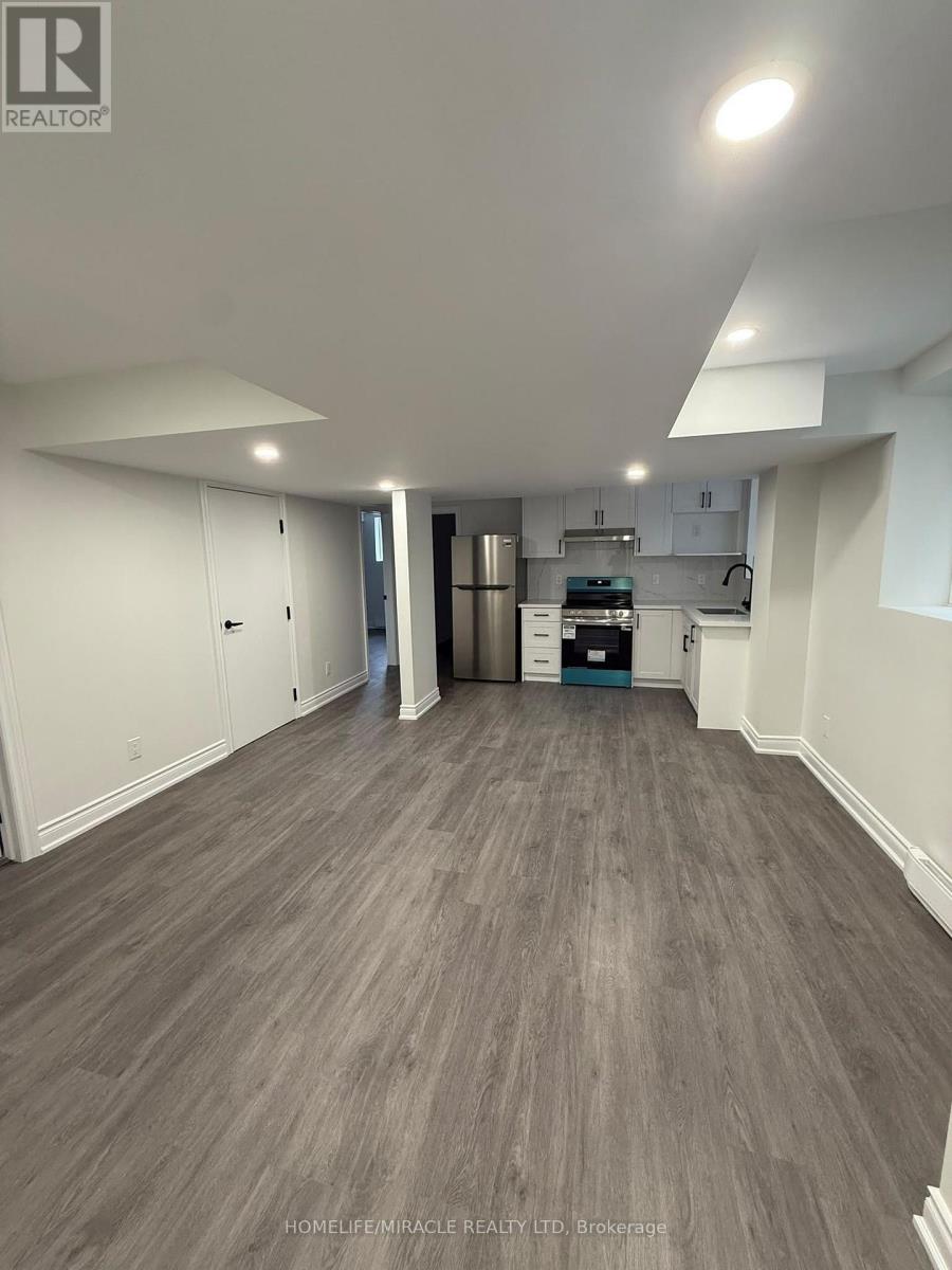 BSMT - 24 PHOENIX BOULEVARD, Barrie — photo 2