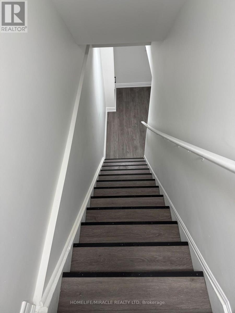 BSMT - 24 PHOENIX BOULEVARD, Barrie — photo 3