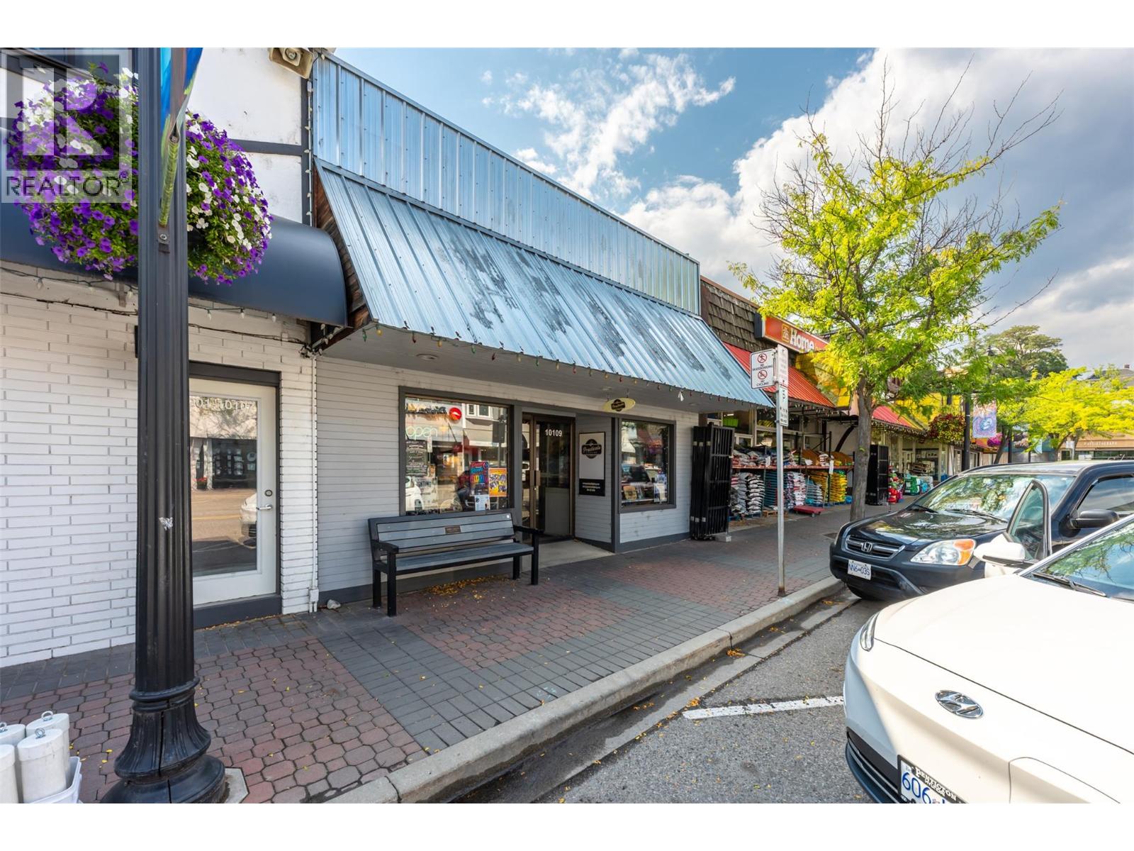 10109 Main Street, Summerland
