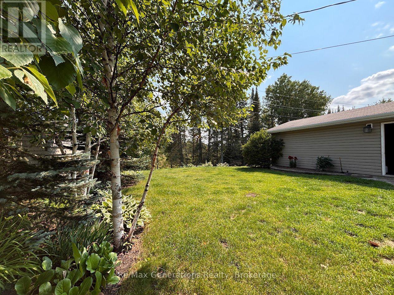 48 REDWING AVENUE - 32