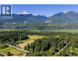 3309 Catherwood Road, Revelstoke, BC V0E2S1 Photo 17